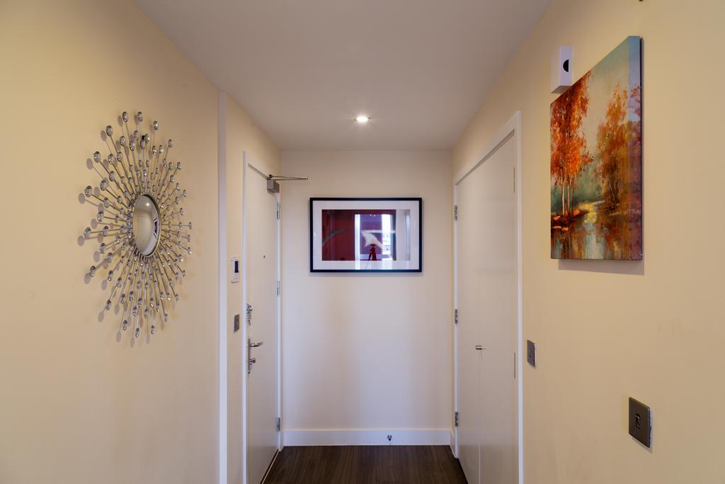 Contemporary & Homely Penthouse, 2 Mins Walk From Cambridge Station, Lift Access, Secured Gated On-Site Parking, Self Check-In, Super Fast Wifi, Terrace & Sleeps 6 Zewnętrze zdjęcie