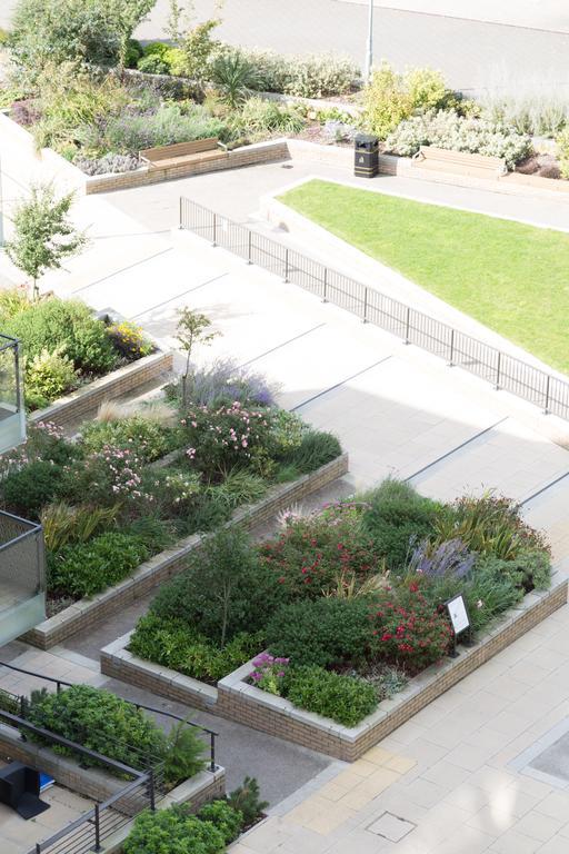 Contemporary & Homely Penthouse, 2 Mins Walk From Cambridge Station, Lift Access, Secured Gated On-Site Parking, Self Check-In, Super Fast Wifi, Terrace & Sleeps 6 Zewnętrze zdjęcie